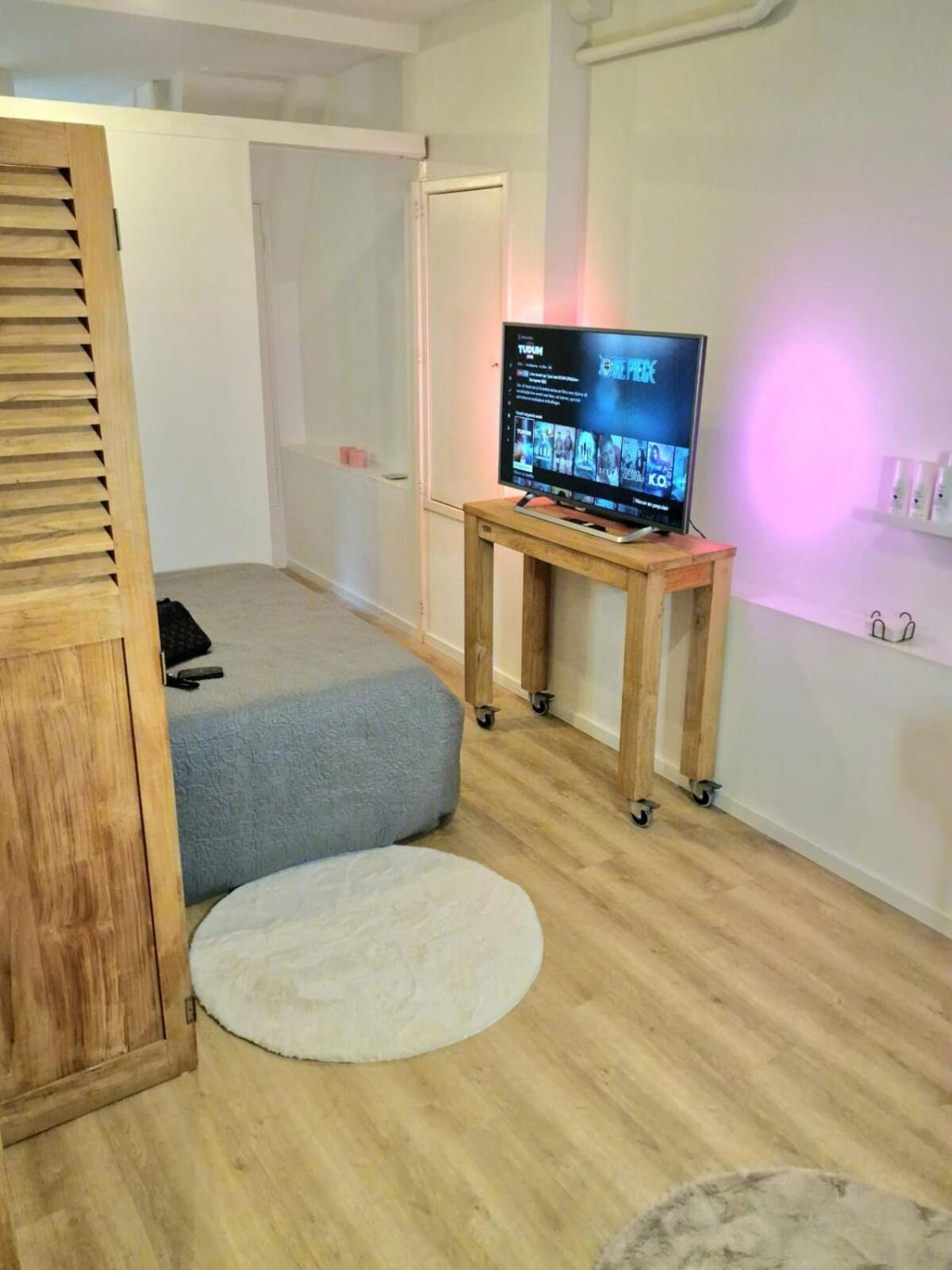 New In The Heart Of * Ámsterdam
